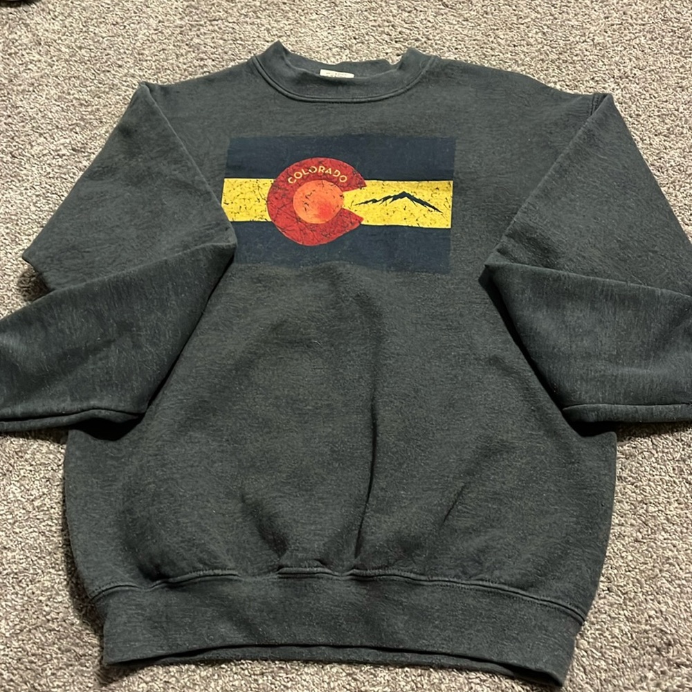 YMCA Colorado crew neck youth large